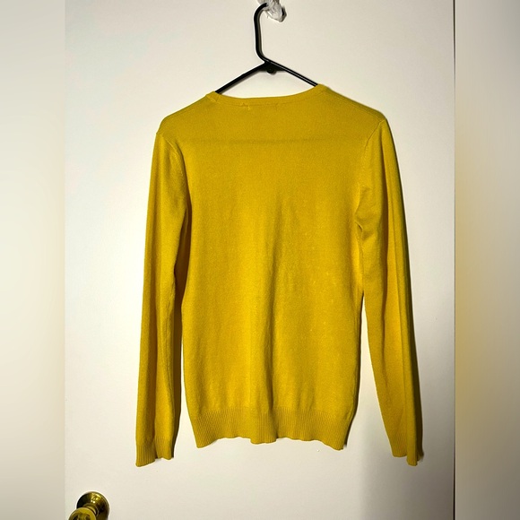 Fantastic Lite Sweater with Buttons down - Picture 2 of 3